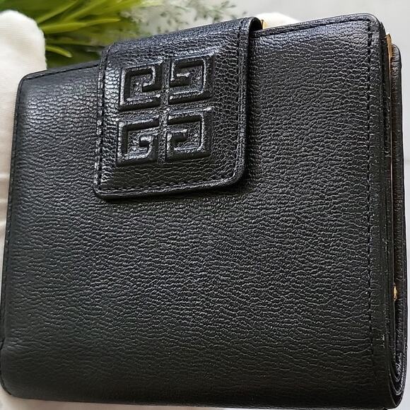 AUTHENTIC GIVENCHY COMPACT BLACK LEATHER BIFOLD WALLET 4G EMBLEM - Picture 11 of 16